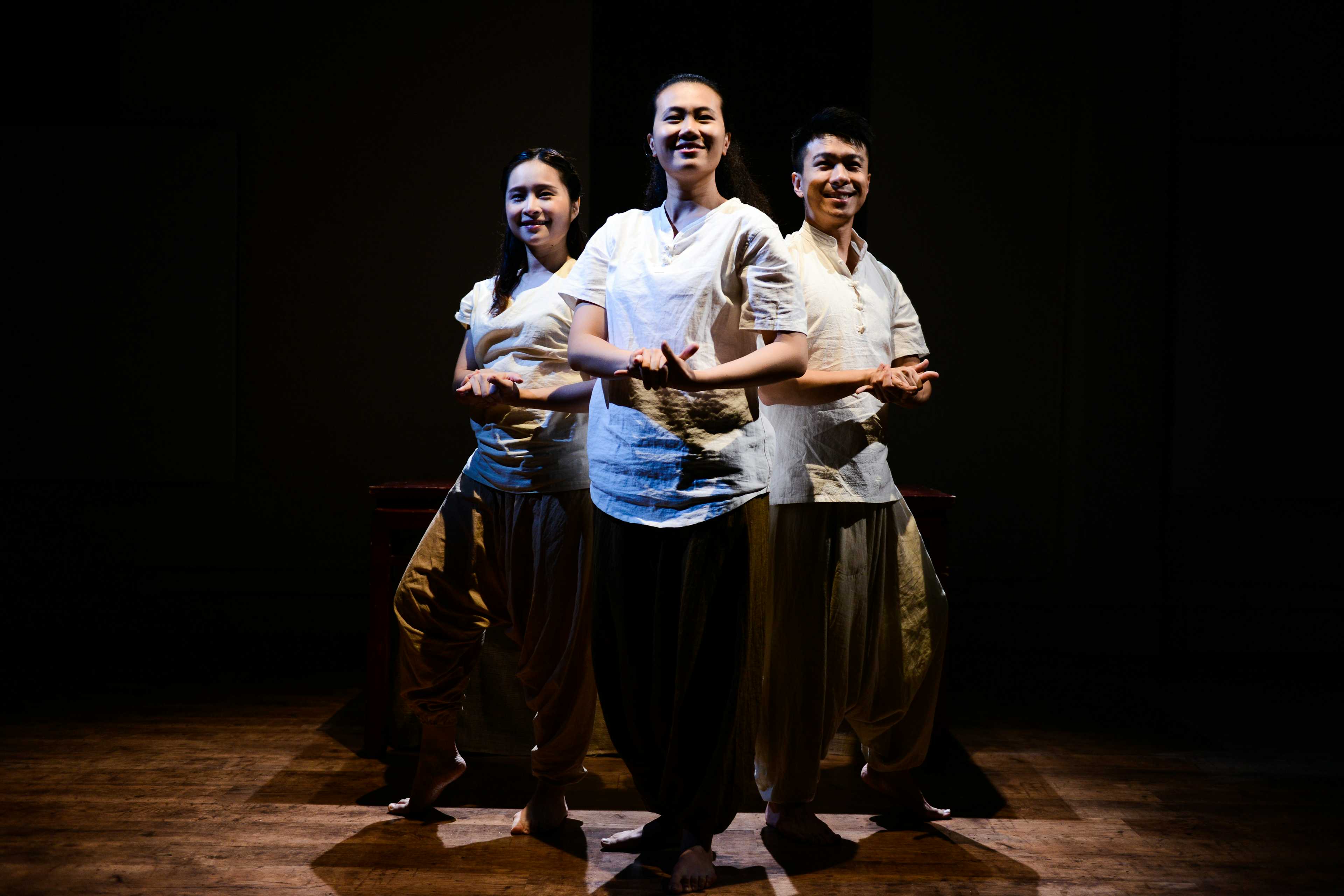 Milk and Honey | Featuring: Billy Sy, Lung Jes, Michelle Li | Tagged as: Milk and Honey, Show | Photo: Fung Wai Sun |  (Rooftop Productions • Hong Kong Theatre Company)  | Rooftop Productions • Hong Kong Theatre Company